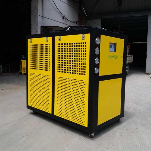 選擇油冷機設(shè)備有哪些優(yōu)勢? 選擇油冷機設(shè)備有哪些優(yōu)勢?